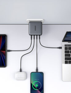 GaN Charger charging 4 devices at once